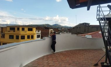 ARRIENDO DEPARTAMENTO AMOBLADO CENTRO HISTÓRICO DE CUENCA