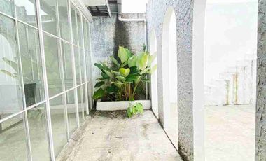 rumah ruang usaha pinggir jalan raya sukoharjo karisidenan surakarta