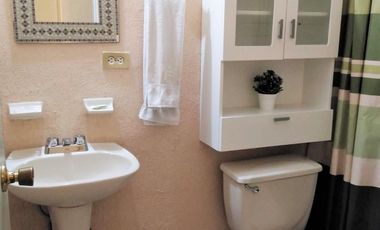 PUERTA REAL, LINDA CASA TOTALMENTE AMUEBLADA EN CERRADA DE POCAS CASAS