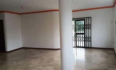 Departamento de alquiler en Kennedy Norte, 3 dormitorios, 1 parqueo cerrado