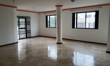 Departamento de alquiler en Kennedy Norte, 3 dormitorios, 1 parqueo cerrado