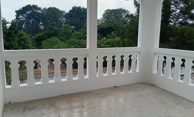 Departamento de alquiler en Kennedy Norte, 3 dormitorios, 1 parqueo cerrado