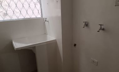 Departamento de alquiler en Kennedy Norte, 3 dormitorios, 1 parqueo cerrado