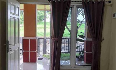DISEWAKAN RUMAH CLUSTER PINGGIR JALAN RAYA, COCOK UNTUK KANTOR ATAU TEMPAT USAHA. JALAN PRAMUKA  BANYUMANIK, SEMARANG. DEKAT SMA 4, SMP 21, KODAM, RS HERMINA & TRANSMART