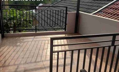 DISEWAKAN RUMAH CLUSTER PINGGIR JALAN RAYA, COCOK UNTUK KANTOR ATAU TEMPAT USAHA. JALAN PRAMUKA  BANYUMANIK, SEMARANG. DEKAT SMA 4, SMP 21, KODAM, RS HERMINA & TRANSMART