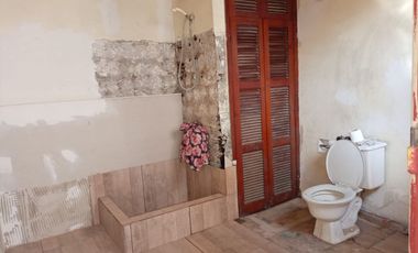 En Venta CASA Comercial 5 ambientes 2 Baños