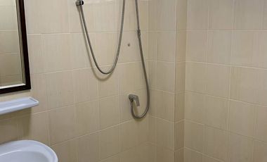 Townhouse for rent,  near BTS,  Punnawithi and Udomsuk Stations, 2 beds, 3 baths, 2 floors,  usable area 200 sqm. Sukhumvit 101/1, rent 25,000 per mon