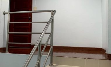 Townhouse for rent,  near BTS,  Punnawithi and Udomsuk Stations, 2 beds, 3 baths, 2 floors,  usable area 200 sqm. Sukhumvit 101/1, rent 25,000 per mon