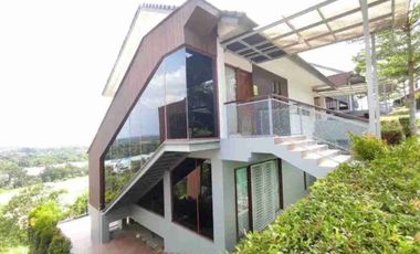 Disewakan Rumah Mewah Forest house villa panbil