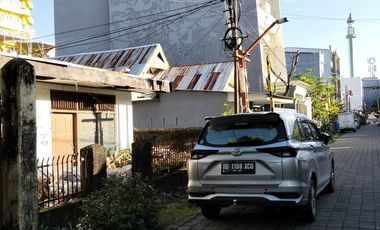 Dijual Rumah tua dihitung tanah di Gunung salahutu 1 makassar