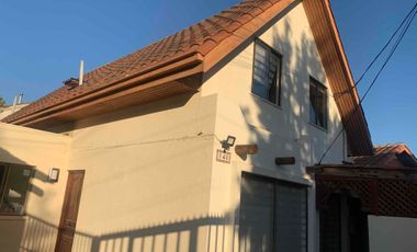 ARRIENDO AMPLIA CASA  EN  VILLA ALEMANA , LOS TORREONES DE PEÑABLANCA. 5d,3b, E.