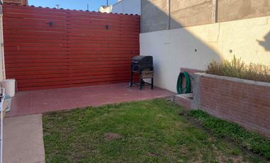 ARRIENDO AMPLIA CASA  EN  VILLA ALEMANA , LOS TORREONES DE PEÑABLANCA. 5d,3b, E.