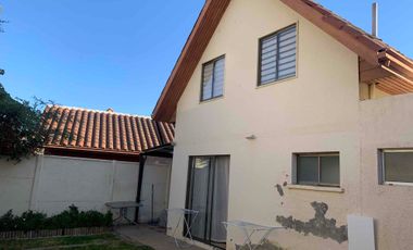 ARRIENDO AMPLIA CASA  EN  VILLA ALEMANA , LOS TORREONES DE PEÑABLANCA. 5d,3b, E.