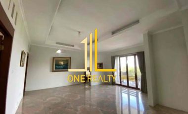 RUMAH MEWAH DI RESOR DAGO PAKAR,VIEW BAGUS HARGA DROP

View eksklusif, lingkungan elite, dan super nyaman 

✔ SHM
✔ LT 608 m² | LB ±350 m² (2½ lantai)
✔ 5 KT + 2 | 5 KM + 2 (semua dalam)
✔ Fully furnished & lantai marmer
✔ Kolam renang utama 12×4 m + kolam privat
✔ Garasi 3 mobil + carport 2 mobil

💥 Harga turun drastis!
11 M ➝ 10 M ➝ 8 M NEGO