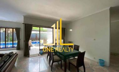 RUMAH MEWAH DI RESOR DAGO PAKAR,VIEW BAGUS HARGA DROP

View eksklusif, lingkungan elite, dan super nyaman 

✔ SHM
✔ LT 608 m² | LB ±350 m² (2½ lantai)
✔ 5 KT + 2 | 5 KM + 2 (semua dalam)
✔ Fully furnished & lantai marmer
✔ Kolam renang utama 12×4 m + kolam privat
✔ Garasi 3 mobil + carport 2 mobil

💥 Harga turun drastis!
11 M ➝ 10 M ➝ 8 M NEGO