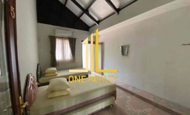 RUMAH MEWAH DI RESOR DAGO PAKAR,VIEW BAGUS HARGA DROP

View eksklusif, lingkungan elite, dan super nyaman 

✔ SHM
✔ LT 608 m² | LB ±350 m² (2½ lantai)
✔ 5 KT + 2 | 5 KM + 2 (semua dalam)
✔ Fully furnished & lantai marmer
✔ Kolam renang utama 12×4 m + kolam privat
✔ Garasi 3 mobil + carport 2 mobil

💥 Harga turun drastis!
11 M ➝ 10 M ➝ 8 M NEGO