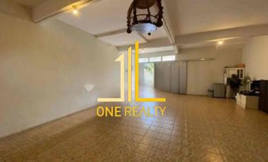RUMAH MEWAH DI RESOR DAGO PAKAR,VIEW BAGUS HARGA DROP

View eksklusif, lingkungan elite, dan super nyaman 

✔ SHM
✔ LT 608 m² | LB ±350 m² (2½ lantai)
✔ 5 KT + 2 | 5 KM + 2 (semua dalam)
✔ Fully furnished & lantai marmer
✔ Kolam renang utama 12×4 m + kolam privat
✔ Garasi 3 mobil + carport 2 mobil

💥 Harga turun drastis!
11 M ➝ 10 M ➝ 8 M NEGO