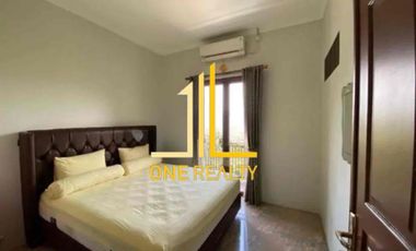 RUMAH MEWAH DI RESOR DAGO PAKAR,VIEW BAGUS HARGA DROP

View eksklusif, lingkungan elite, dan super nyaman 

✔ SHM
✔ LT 608 m² | LB ±350 m² (2½ lantai)
✔ 5 KT + 2 | 5 KM + 2 (semua dalam)
✔ Fully furnished & lantai marmer
✔ Kolam renang utama 12×4 m + kolam privat
✔ Garasi 3 mobil + carport 2 mobil

💥 Harga turun drastis!
11 M ➝ 10 M ➝ 8 M NEGO