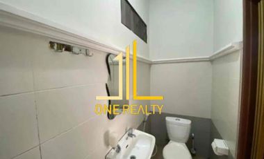 RUMAH MEWAH DI RESOR DAGO PAKAR,VIEW BAGUS HARGA DROP

View eksklusif, lingkungan elite, dan super nyaman 

✔ SHM
✔ LT 608 m² | LB ±350 m² (2½ lantai)
✔ 5 KT + 2 | 5 KM + 2 (semua dalam)
✔ Fully furnished & lantai marmer
✔ Kolam renang utama 12×4 m + kolam privat
✔ Garasi 3 mobil + carport 2 mobil

💥 Harga turun drastis!
11 M ➝ 10 M ➝ 8 M NEGO