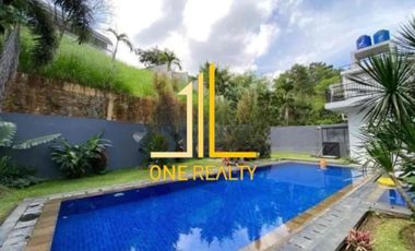 RUMAH MEWAH DI RESOR DAGO PAKAR,VIEW BAGUS HARGA DROP

View eksklusif, lingkungan elite, dan super nyaman 

✔ SHM
✔ LT 608 m² | LB ±350 m² (2½ lantai)
✔ 5 KT + 2 | 5 KM + 2 (semua dalam)
✔ Fully furnished & lantai marmer
✔ Kolam renang utama 12×4 m + kolam privat
✔ Garasi 3 mobil + carport 2 mobil

💥 Harga turun drastis!
11 M ➝ 10 M ➝ 8 M NEGO