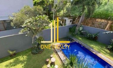 RUMAH MEWAH DI RESOR DAGO PAKAR,VIEW BAGUS HARGA DROP

View eksklusif, lingkungan elite, dan super nyaman 

✔ SHM
✔ LT 608 m² | LB ±350 m² (2½ lantai)
✔ 5 KT + 2 | 5 KM + 2 (semua dalam)
✔ Fully furnished & lantai marmer
✔ Kolam renang utama 12×4 m + kolam privat
✔ Garasi 3 mobil + carport 2 mobil

💥 Harga turun drastis!
11 M ➝ 10 M ➝ 8 M NEGO