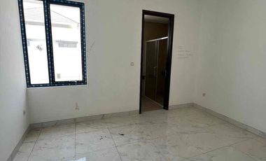 Rumah PIK 2 10x20 Permata Hijau (4+1 Kamar Tidur)