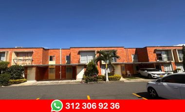 ARRIENDO CASA EN EN CERRITOS CAMPESTRE