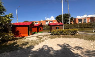 ARRIENDO CASA EN EN CERRITOS CAMPESTRE