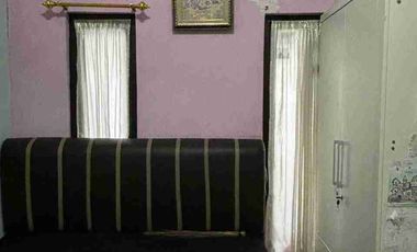 RUMAH SIAP HUNI DALAM KOMPLEK MERUYA SELATAN DEKAT KE TOL