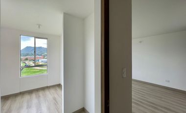 SE VENDE apartamento en SEXTO piso ubicado en el Conjunto Arborea Alameda , sector Algarra 3