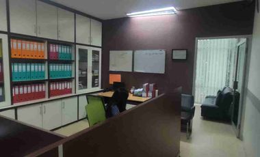 Ruko Murah Strategis 3 Lantai Istimewa DIJUAL CEPAT / BU area TB Simatupang