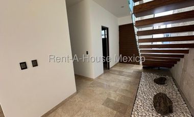 Altozano - VENTA. Casa de 4 recámaras con 1 en planta baja