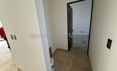 Altozano - VENTA. Casa de 4 recámaras con 1 en planta baja