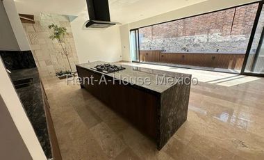 Altozano - VENTA. Casa de 4 recámaras con 1 en planta baja