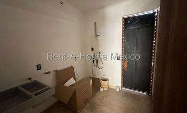 Altozano - VENTA. Casa de 4 recámaras con 1 en planta baja