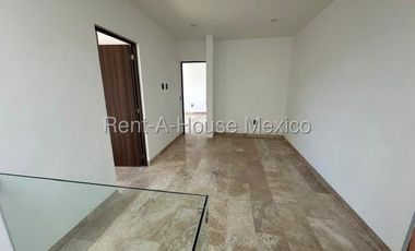 Altozano - VENTA. Casa de 4 recámaras con 1 en planta baja