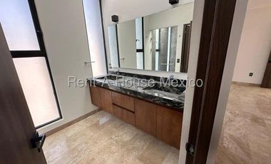 Altozano - VENTA. Casa de 4 recámaras con 1 en planta baja