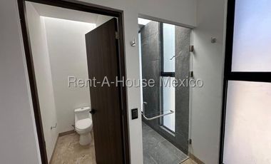 Altozano - VENTA. Casa de 4 recámaras con 1 en planta baja