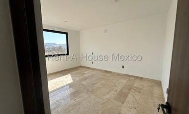 Altozano - VENTA. Casa de 4 recámaras con 1 en planta baja