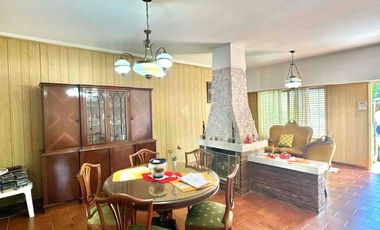 CASA CÉNTRICA CON COCHERA LISTA PARA HABITAR EN SANTO TOMÉ DOCUMENTACIÓN AL DÍA