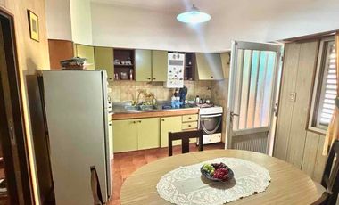 CASA CÉNTRICA CON COCHERA LISTA PARA HABITAR EN SANTO TOMÉ DOCUMENTACIÓN AL DÍA
