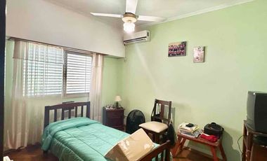 CASA CÉNTRICA CON COCHERA LISTA PARA HABITAR EN SANTO TOMÉ DOCUMENTACIÓN AL DÍA