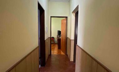 CASA CÉNTRICA CON COCHERA LISTA PARA HABITAR EN SANTO TOMÉ DOCUMENTACIÓN AL DÍA