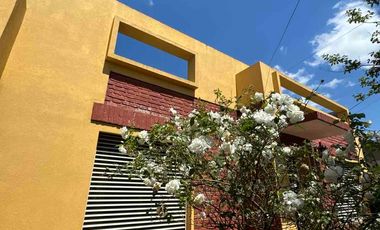 CASA CÉNTRICA CON COCHERA LISTA PARA HABITAR EN SANTO TOMÉ DOCUMENTACIÓN AL DÍA