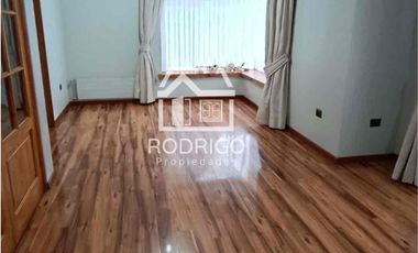 SE VENDE CASA DE 5 DORMITORIOS EN VILLA SANTA CECILIA DE TEMUCO