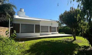 HERMOSA CASA QUINTA APTA A CRÉDITO HIPOTECARIO EN ALTOS DEL SAUCE