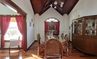 IMPORTANTE CASA DE CATEGORÍA Y ESTILO EN SANTO TOMÉ APTA CREDITO HIPOTECARIO IMPECABLE ESTADO