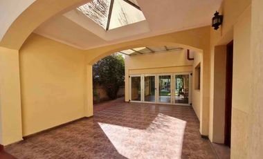 IMPORTANTE CASA DE CATEGORÍA Y ESTILO EN SANTO TOMÉ APTA CREDITO HIPOTECARIO IMPECABLE ESTADO