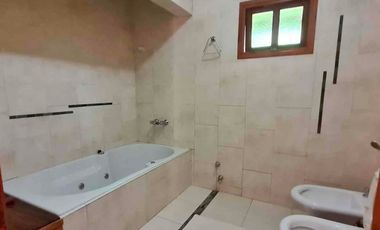IMPORTANTE CASA DE CATEGORÍA Y ESTILO EN SANTO TOMÉ APTA CREDITO HIPOTECARIO IMPECABLE ESTADO