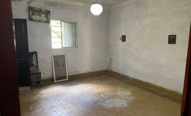 CASA A REFACCIONAR SOBRE TERRENO DE 1100 METROS A PASOS DE AV LUJÁN IDEAL INVERSIÓN SANTO TOMÉ
